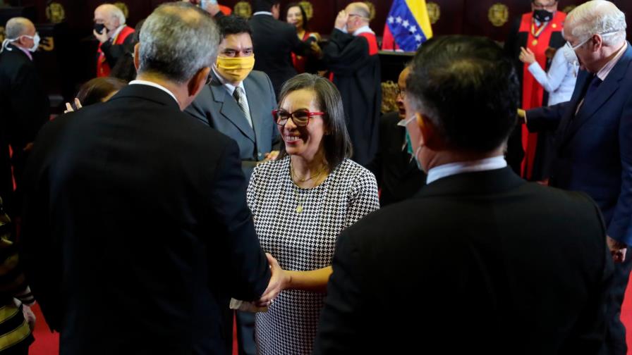Supremo venezolano nombra a jueza sancionada nueva jefa de ente electoral