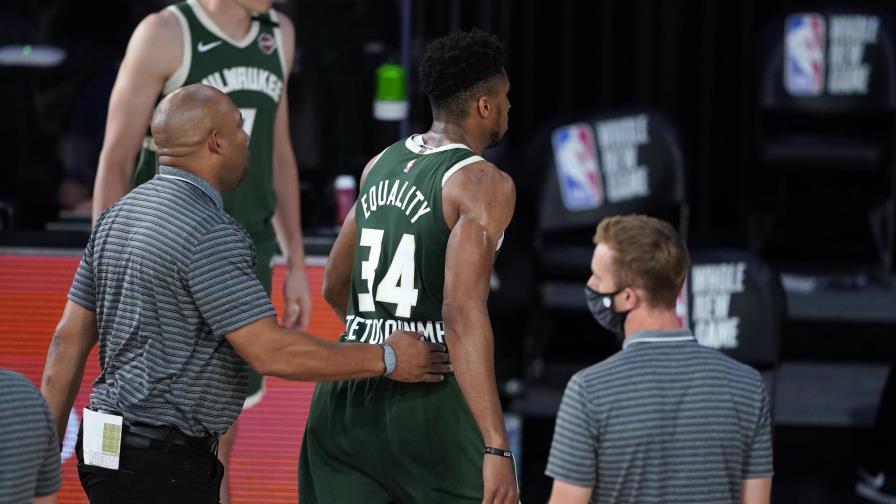 Bucks vencen a Wizards pese a expulsión de Giannis 