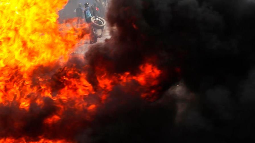 Los bombardeos aéreos del Ejército birmano causan al menos 14 muertes