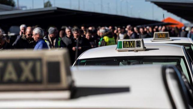 Los taxistas madrileños abandonan su huelga sin lograr reivindicación alguna