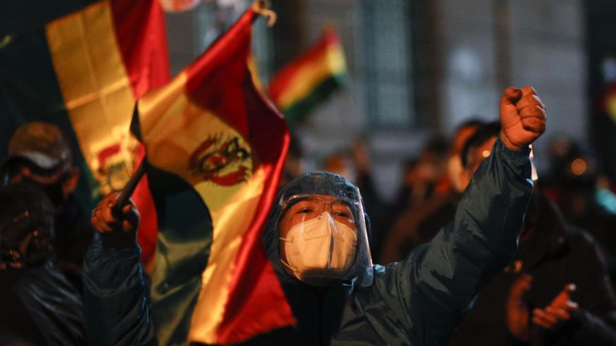 Luis Arce reaparece tras protestas opositoras en Bolivia