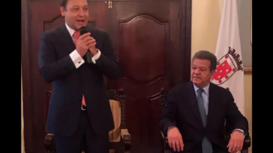 Peledeístas moverán este domingo a las “masas” moradas en la capital y Santiago Peledeístas moverán este domingo a las “masas” moradas en la capital y Santiago