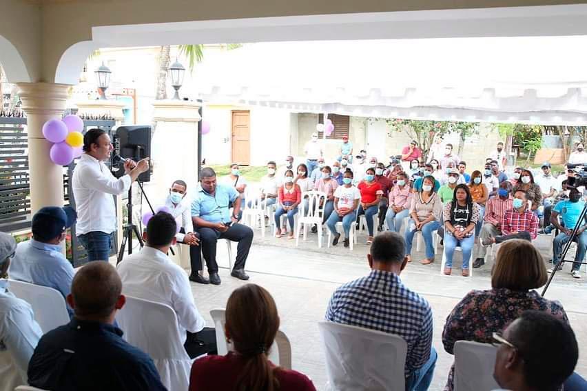 Abel Martínez visitó El Seibo a promover sus aspiraciones presidenciales