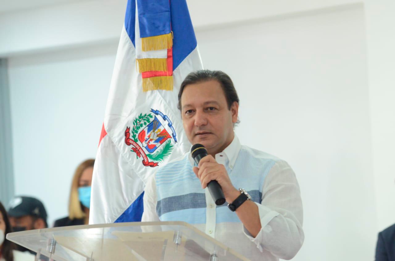 El alcalde de Santiago, Abel Martínez.