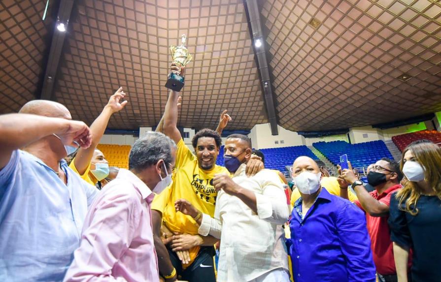El GUG se corona campeón del básquet de Santiago