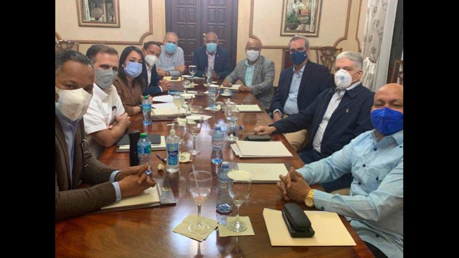 Abinader acuerda con legisladores nueva ley de desarrollo fronterizo Abinader acuerda con legisladores nueva ley de desarrollo fronterizo