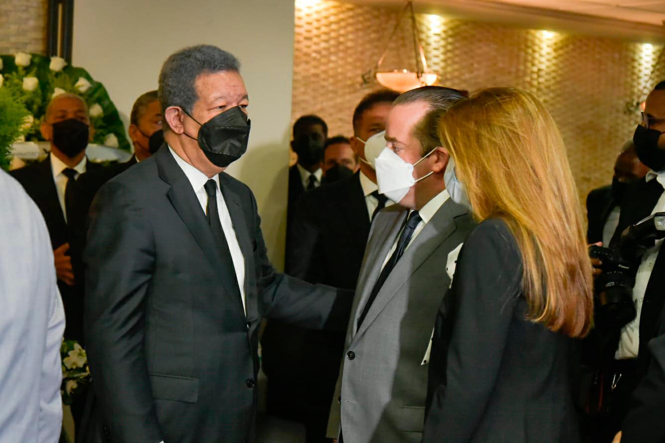 La alcaldesa del Distrito Nacional, Carolina Mejía y el ministro Administrativo de la Presidencia, José Ignacio Paliza.