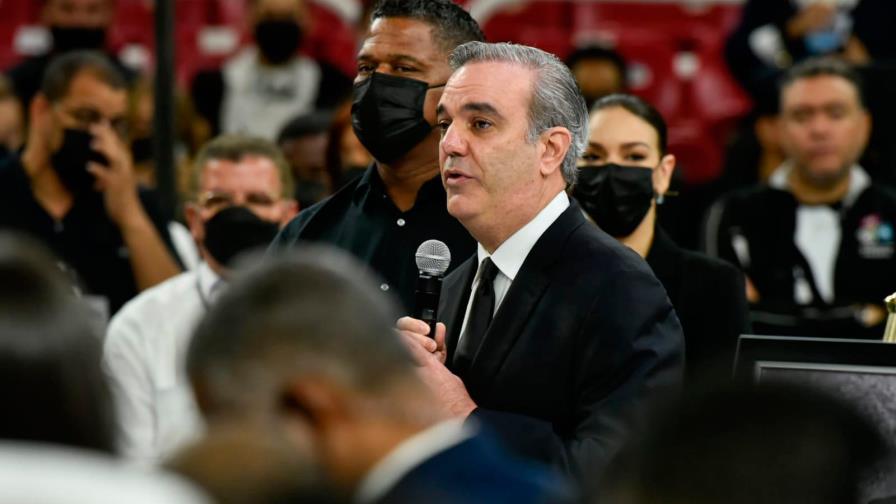 Presidente Abinader pide a la población que imite la vida de Johnny Ventura