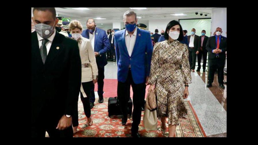 ¿Humildad o populismo?, las reacciones de los ciudadanos por el viaje del presidente en vuelo comercial ¿Humildad o populismo?, las reacciones de los ciudadanos por el viaje del presidente en vuelo comercial