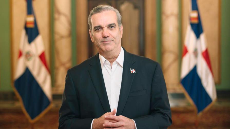 Políticos saludan que Abinader desistiera de reforma tributaria