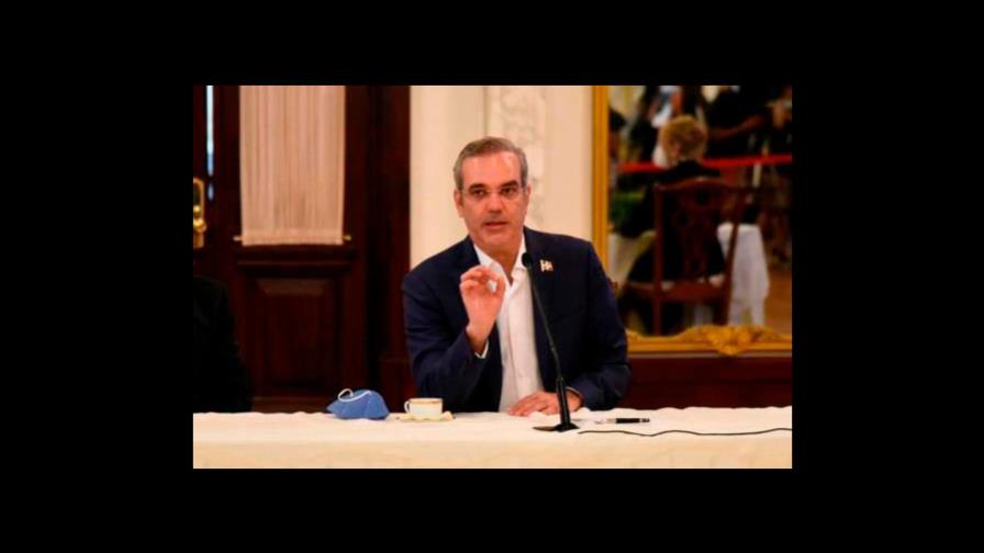 Abinader: “Lo que está pasando en Texas con los haitianos, nosotros lo pasamos a diario” Abinader: “Lo que está pasando en Texas con los haitianos, nosotros lo pasamos a diario”