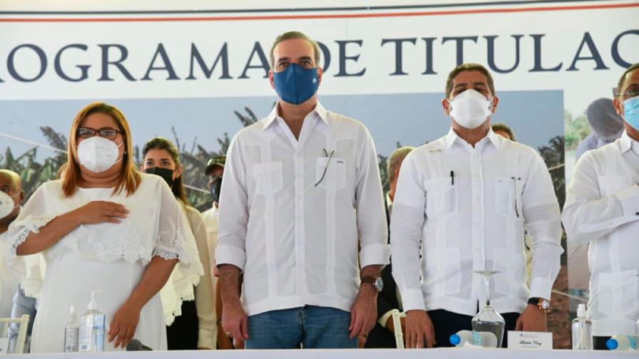 “Azua necesita ayuda del Gobierno y le vamos a dar ayuda”, afirma Abinader “Azua necesita ayuda del Gobierno y le vamos a dar ayuda”, afirma Abinader