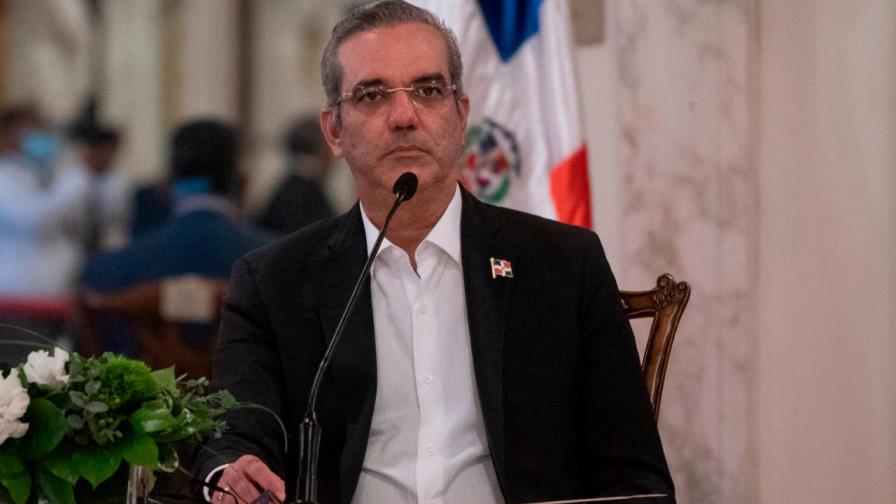 Presidente Abinader elimina sus gastos de representación