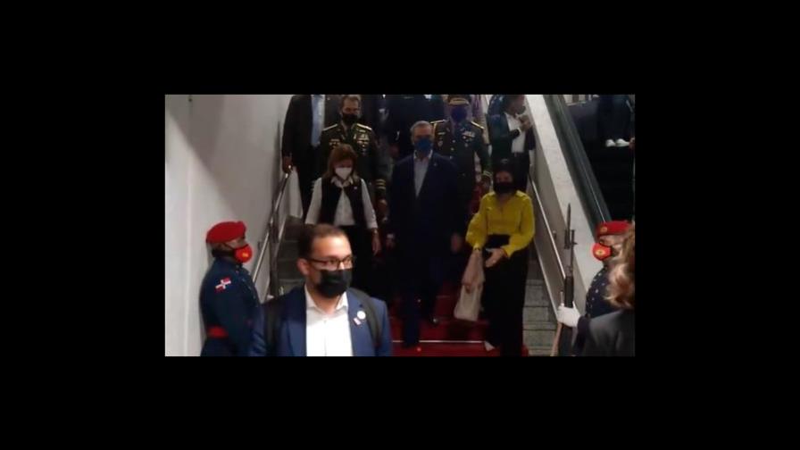Presidente Luis Abinader regresa al país