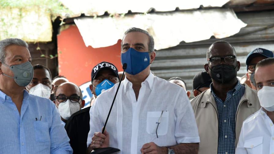 Abinader ve como una “vergüenza” que Los Alcarrizos no tenga un cementerio 