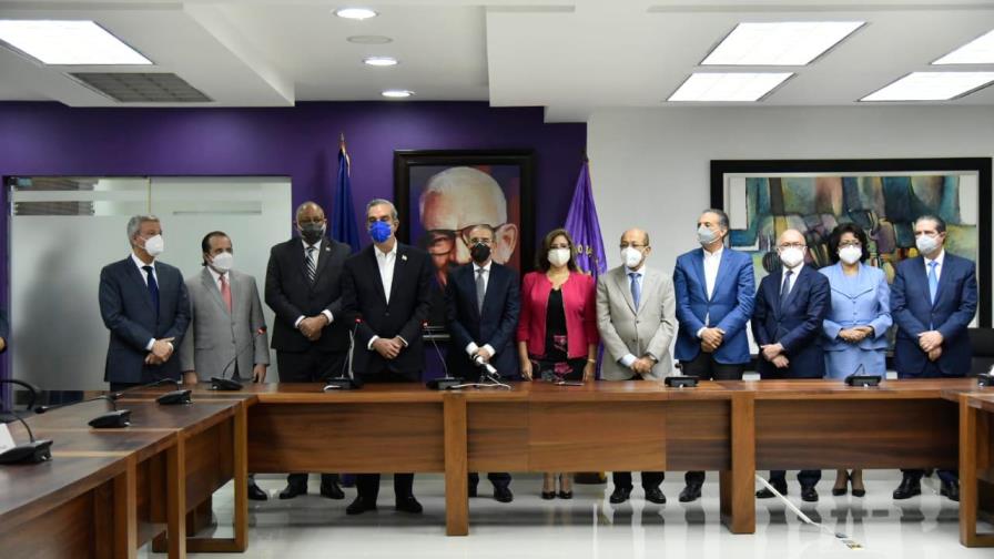 Reacciones de la gente al encuentro de Luis Abinader con miembros del PLD