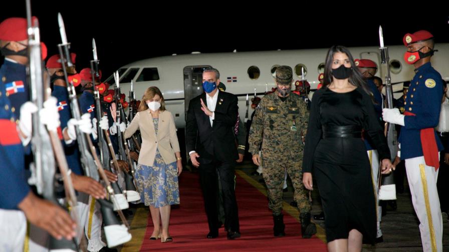 Tras llegar de Ecuador, Abinader anuncia que se “reintegra de inmediato a sus labores”