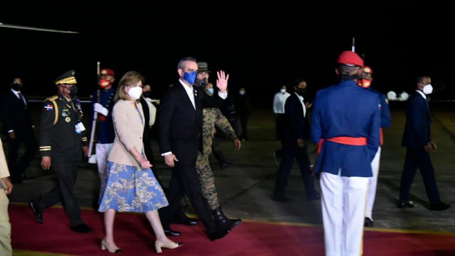 Presidente Luis Abinader regresa al país desde Ecuador 