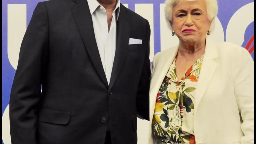 Propuesta de Milagros Ortiz para que Hipólito Mejía se retire genera avispero en el PRM