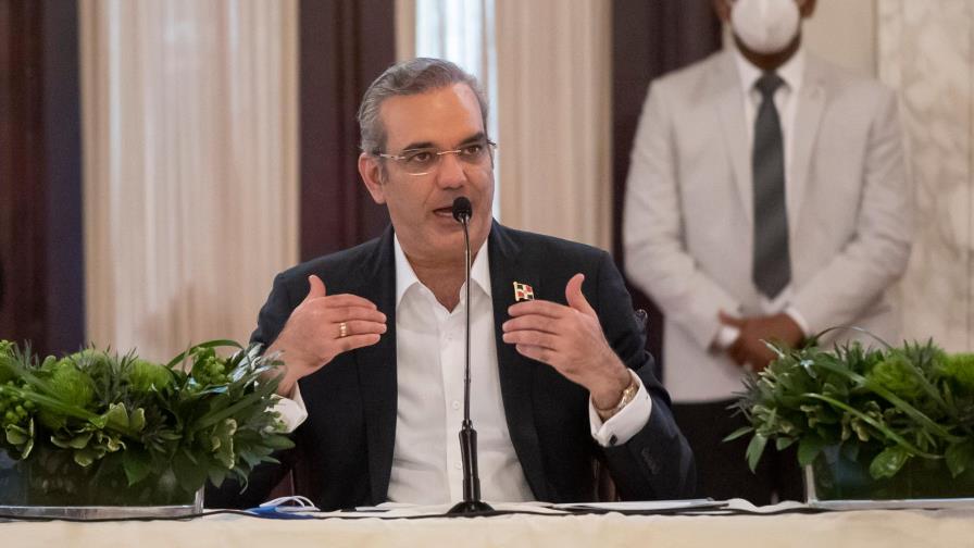 Medidas que provocan ruidos y abren frentes al nuevo Gobierno
Medidas que provocan ruidos y abren frentes  
al nuevo Gobierno