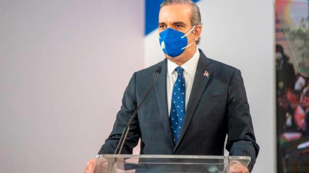 Presidente Abinader asciende al comandante del destacamento de Montecristi