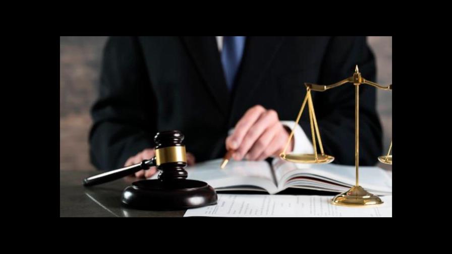 Autorización para ejercer a 344 nuevos licenciados en Derecho 