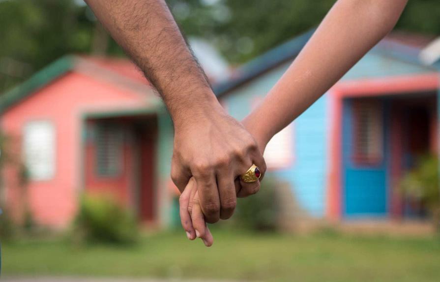 Abinader promulga ley que prohíbe matrimonio infantil