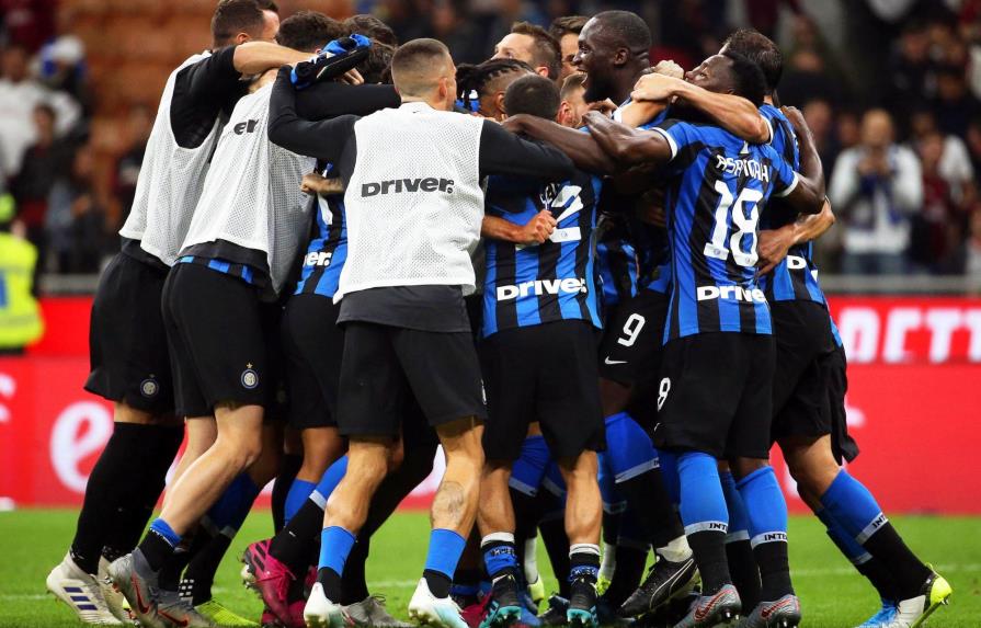 El Inter se lleva el derbi de Milán y conserva liderato en Serie A