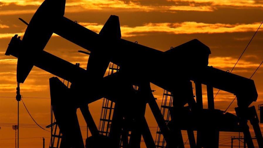 Petróleo de Texas cae 9,39% por dificultad en mercado ante exceso de oferta