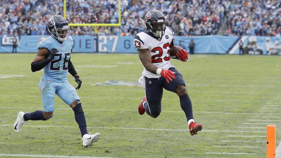 Texans vencen a Titans y toman el control del Sur