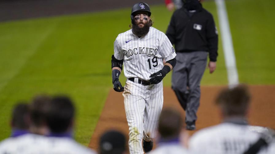 Blackmon logra grand slam; Rockies doblegan a Angelinos