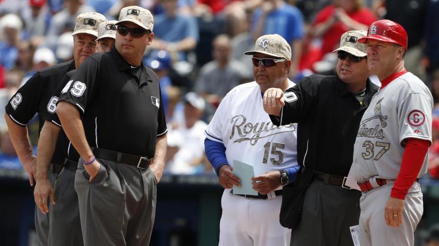 Nuevo protocolo en MLB: Ducharse en casa y no escupir