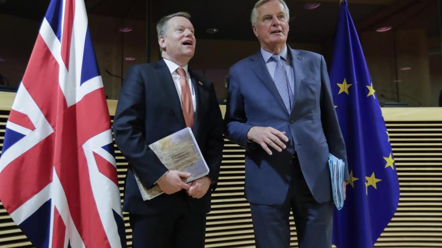 Conversaciones del Brexit en dificultades por coronavirus