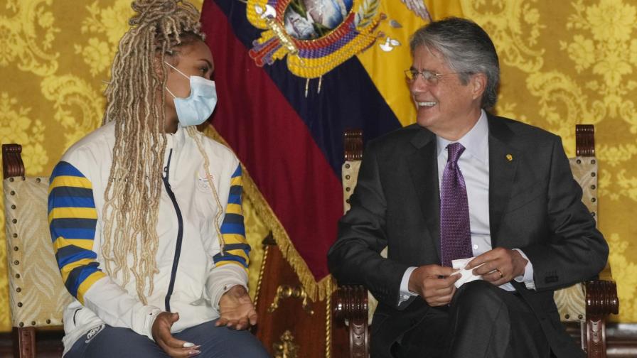 Presidente ecuatoriano premia a medallistas olímpicos Presidente ecuatoriano premia a medallistas olímpicos