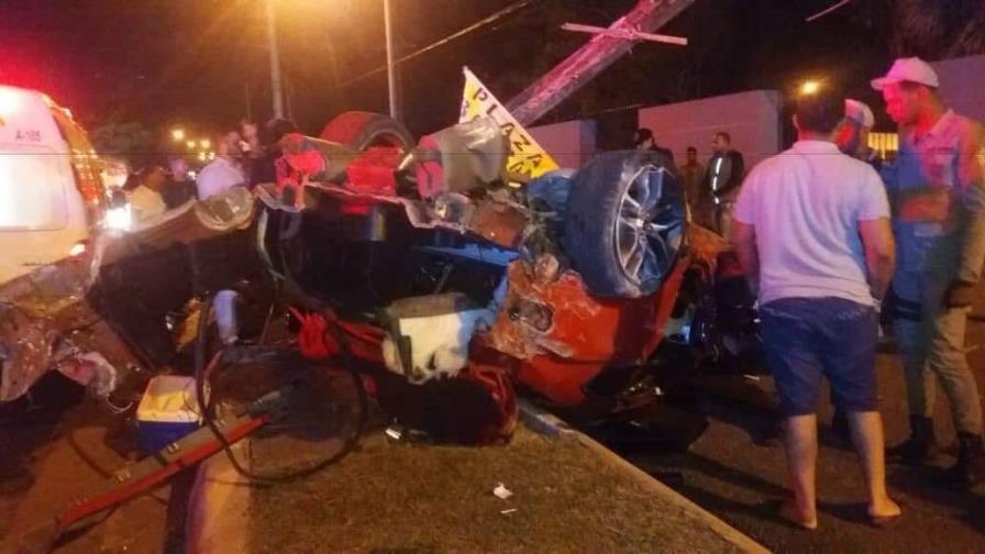 Mueren dos hombres y una mujer resulta herida en un accidente en Santiago Mueren dos hombres y una mujer resulta herida en un accidente en Santiago