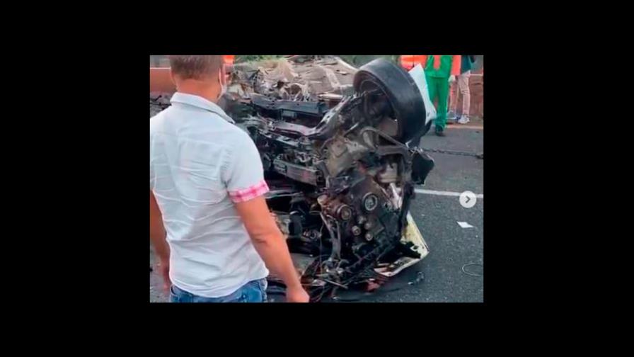 Dos personas fallecidas tras deslizarse vehículo en la autopista 6 de Noviembre