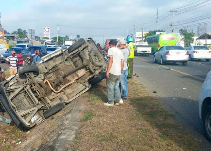 Identifican siete de los heridos en accidente en la autopista Duarte