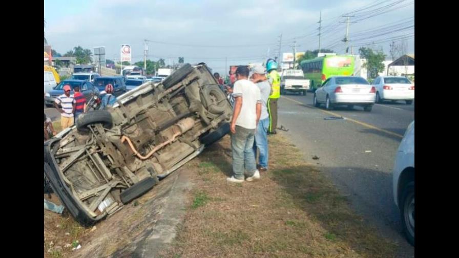 Identifican siete de los heridos en accidente en la autopista Duarte