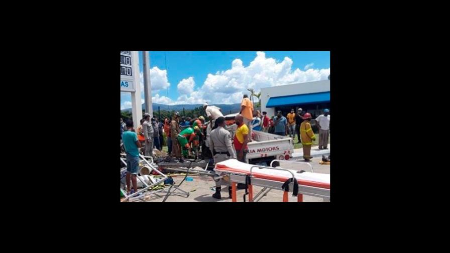 Accidente con camión en autopista Duarte deja al menos 10 heridos Accidente con camión en autopista Duarte deja al menos 10 heridos
