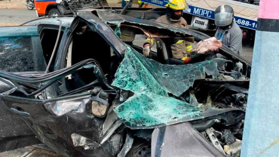 Identifican fallecidos en accidente en la avenida Anacaona Identifican fallecidos en accidente en la avenida Anacaona