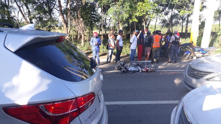 Hombre y mujer que iban en un motor mueren en accidente en la Jacobo Majluta