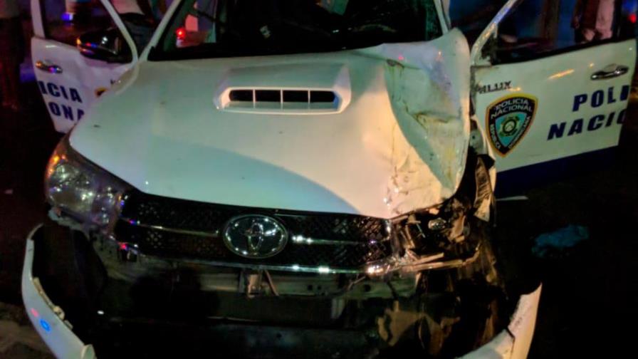 Agente policial resulta herido en accidente durante persecución en Santiago