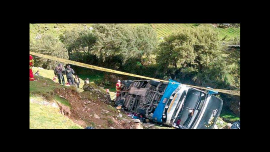Al menos nueve muertos y 25 heridos deja accidente de tráfico en el sur de Perú