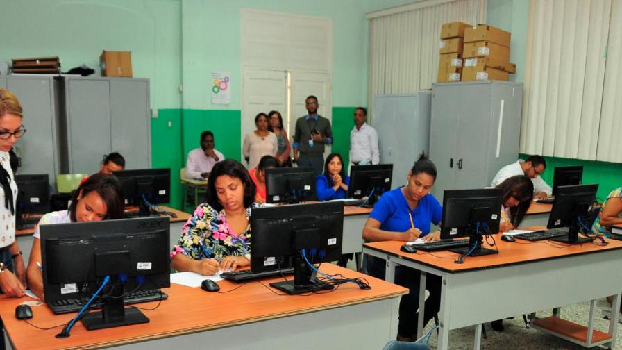 Educación convocará a concurso de oposición docente complementario en enero de 2020