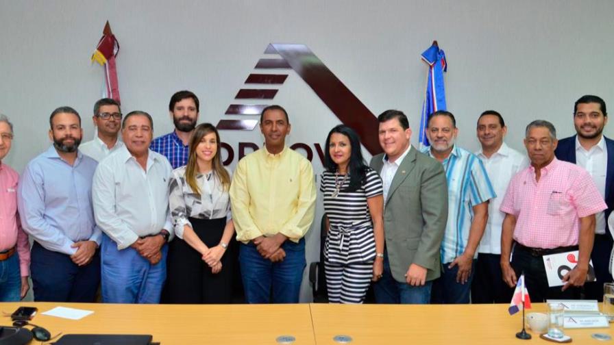 Domingo Contreras firma acuerdo con Acoprovi para actualizar normativas Domingo Contreras firma acuerdo con Acoprovi para actualizar normativas