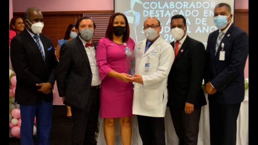 Hospital Reynaldo Almánzar reconoce colaboradores en octavo aniversario