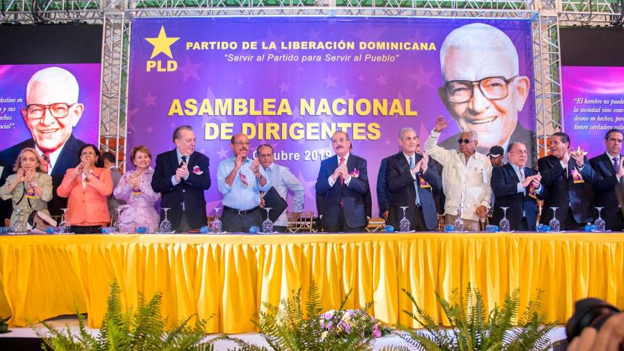 Seis nuevas figuras se integran al Comité Político y decenas al Comité Central PLD Seis nuevas figuras se integran al Comité Político y decenas al Comité Central PLD