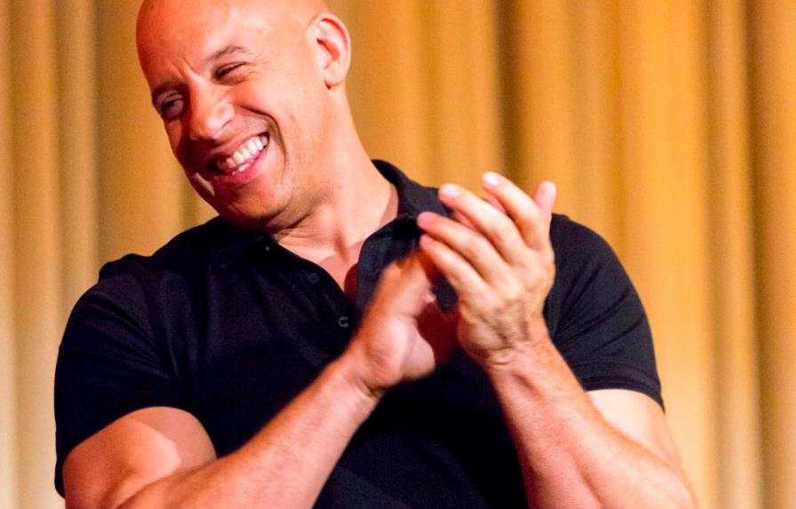 Vin Diesel se fue de vacaciones y su físico sorprende en redes sociales 