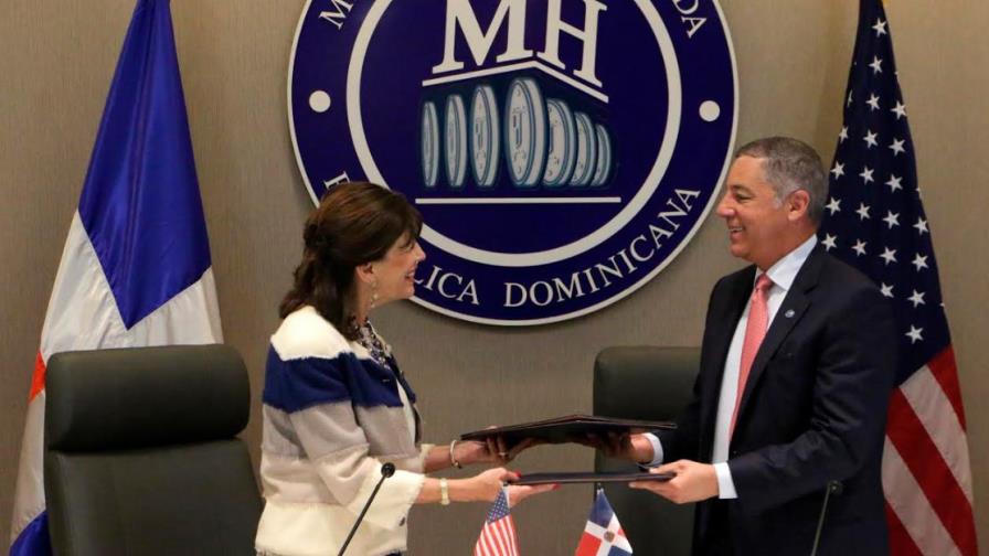 RD y EEUU firman acuerdo para facilitar inversiones estadounidenses en el país RD y EEUU firman acuerdo para facilitar inversiones estadounidenses en el país