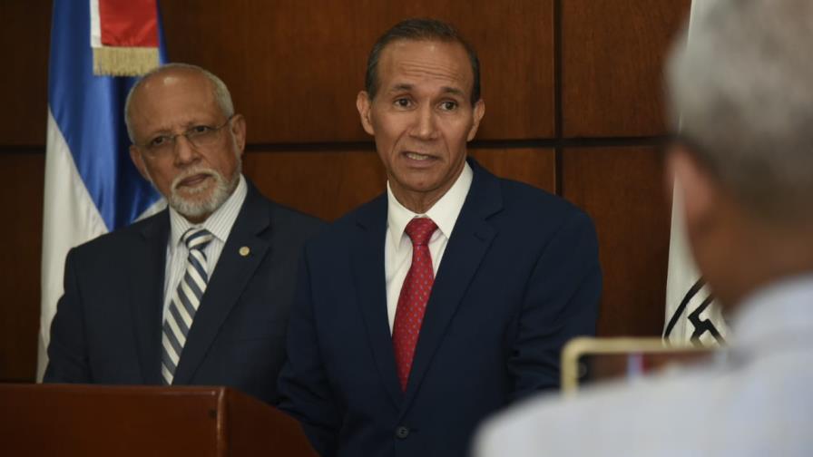 Gobierno anuncia acuerdo en conflicto médicos-ARS Gobierno anuncia acuerdo en conflicto médicos-ARS